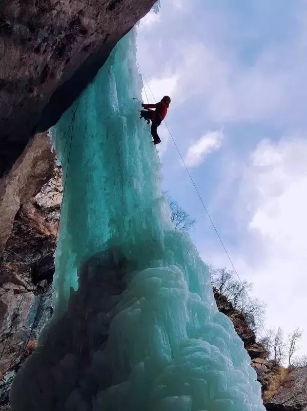 博格达峰登顶记录,李宗利登顶8千米以上的山