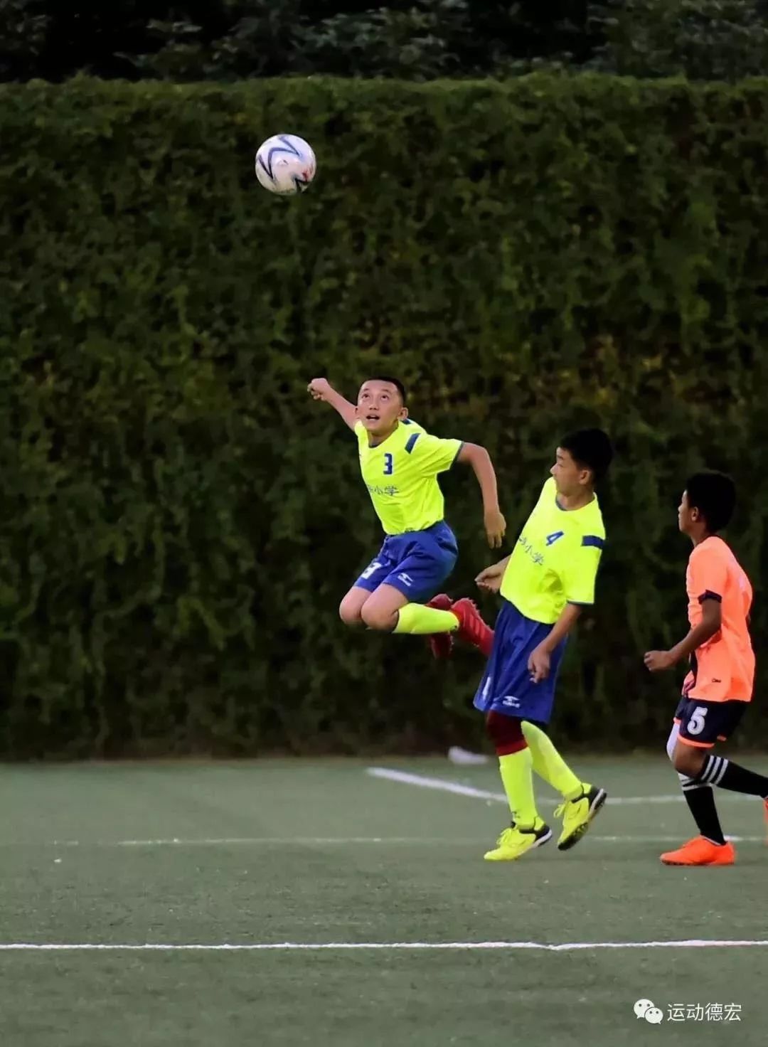 喜讯我校入足球特点示范校,云南芒市校园足球赛事