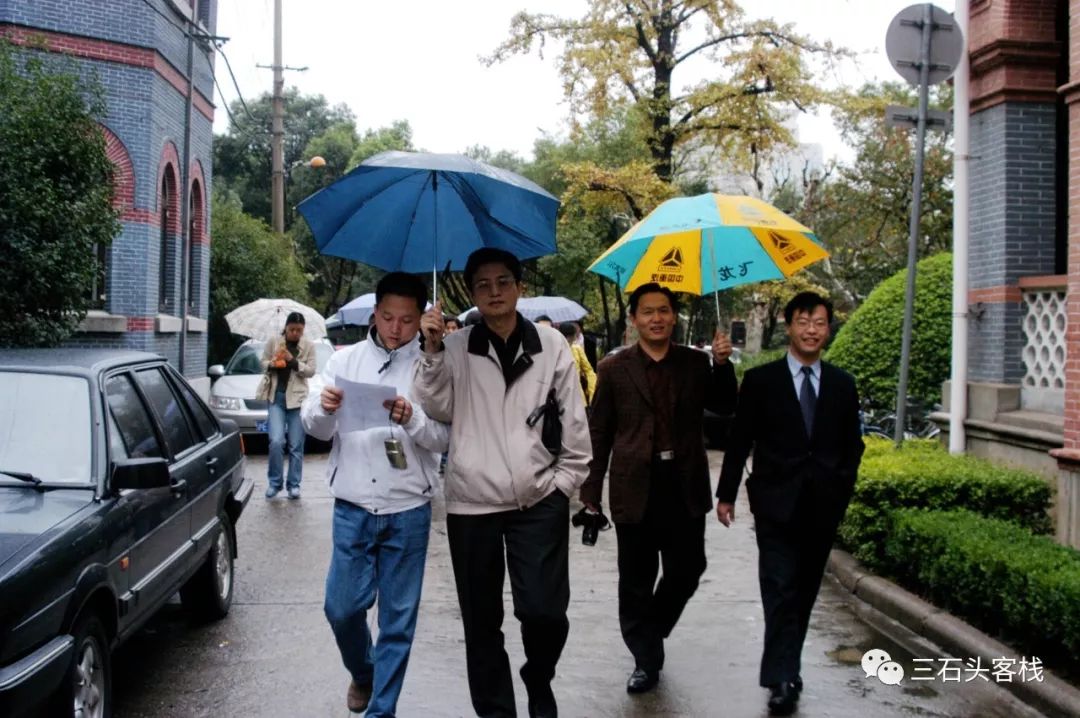 华政，往事并不如烟