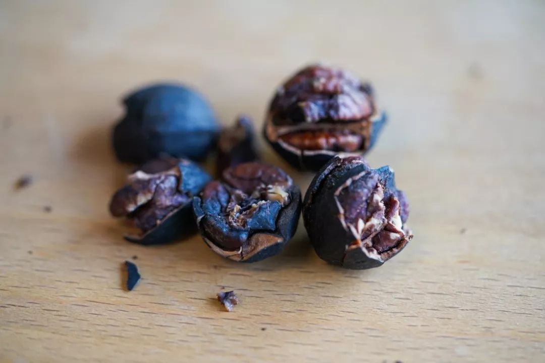 正宗非手剥山核桃,非常好吃又好剥的野生山核桃