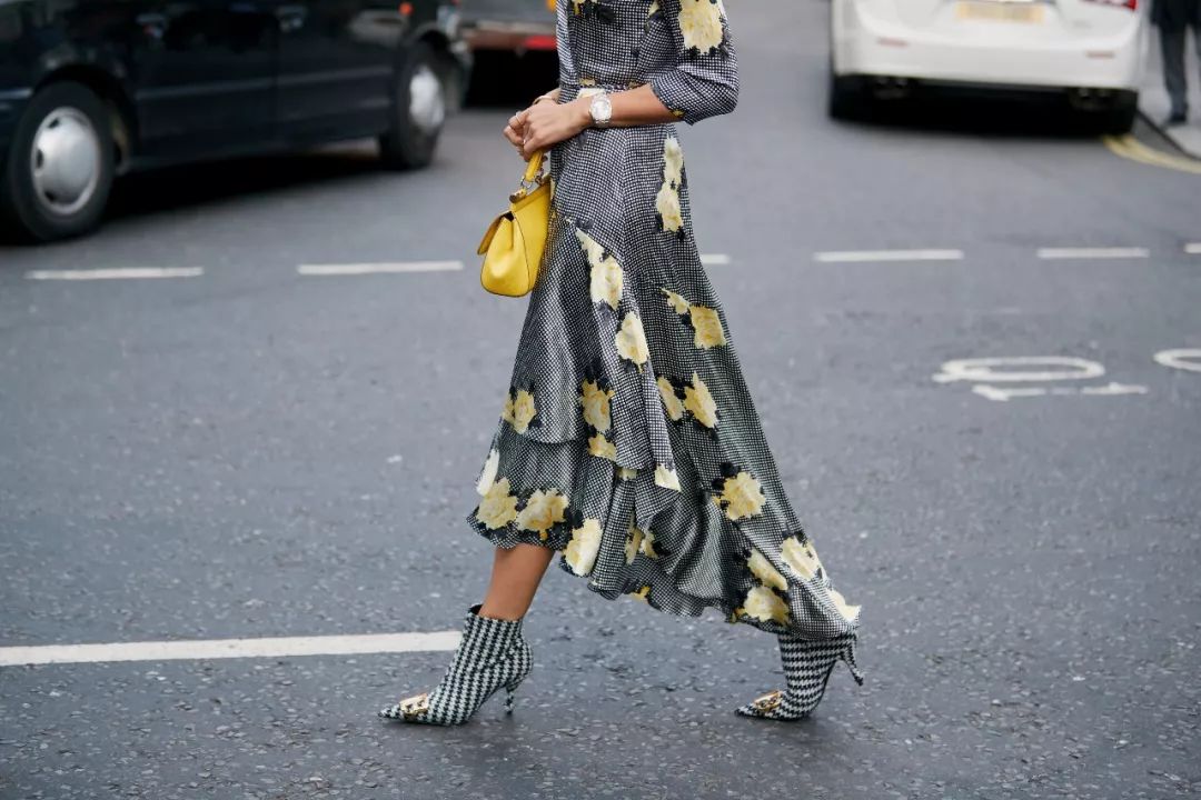 女生换季买买买,女生打折品牌夏季鞋