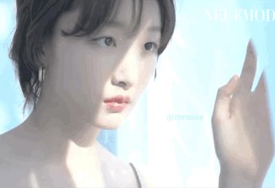 周冬雨17岁是什么样子,周冬雨17岁年轻时