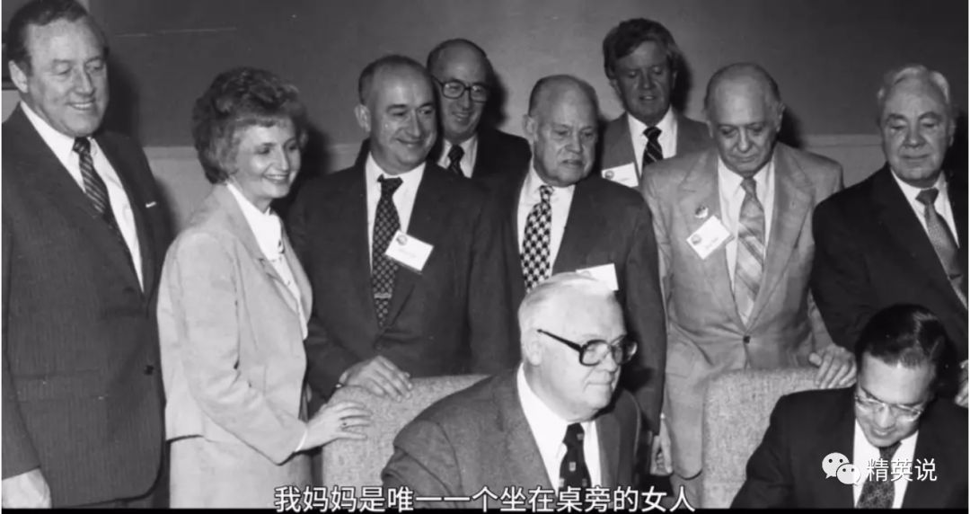 比尔盖茨通过什么成为首富,比尔盖茨为什么能17年成为首富