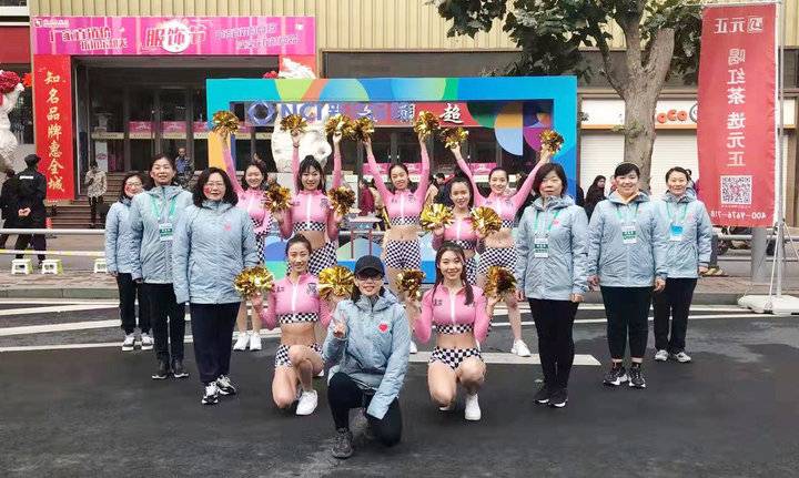 “泉新全意”，新华保险助力泉城马拉松参赛选手“华彩绽放”