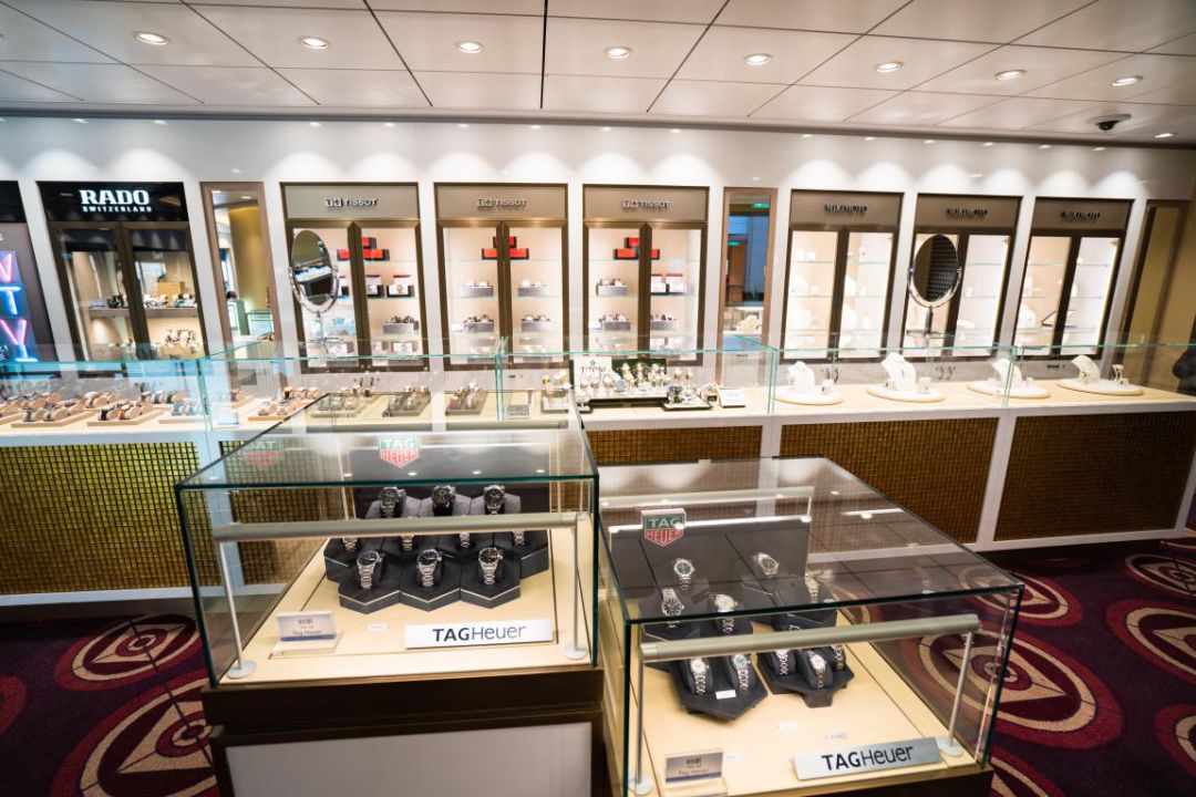 在生活中每个人都在负重前行,在生活中砥砺前行