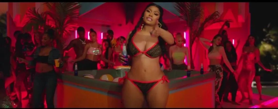 还不知道这十件最火单品？那你的2019算是白过了