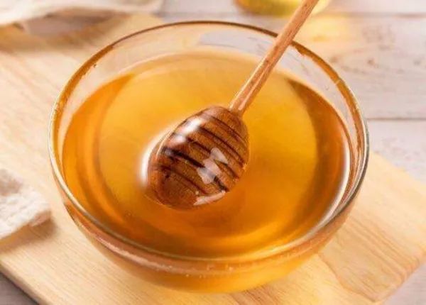 蜂蜜秋冬滋润正适宜,蜂蜜冬季滋润的不二之选