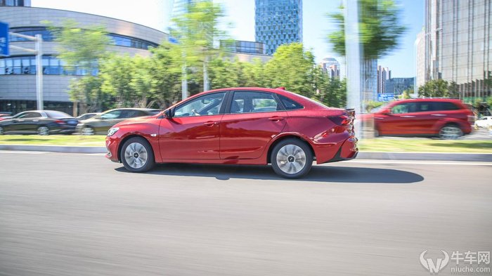 科鲁泽rs2022款,雪佛兰科鲁泽rs330畅快版驾驶技巧