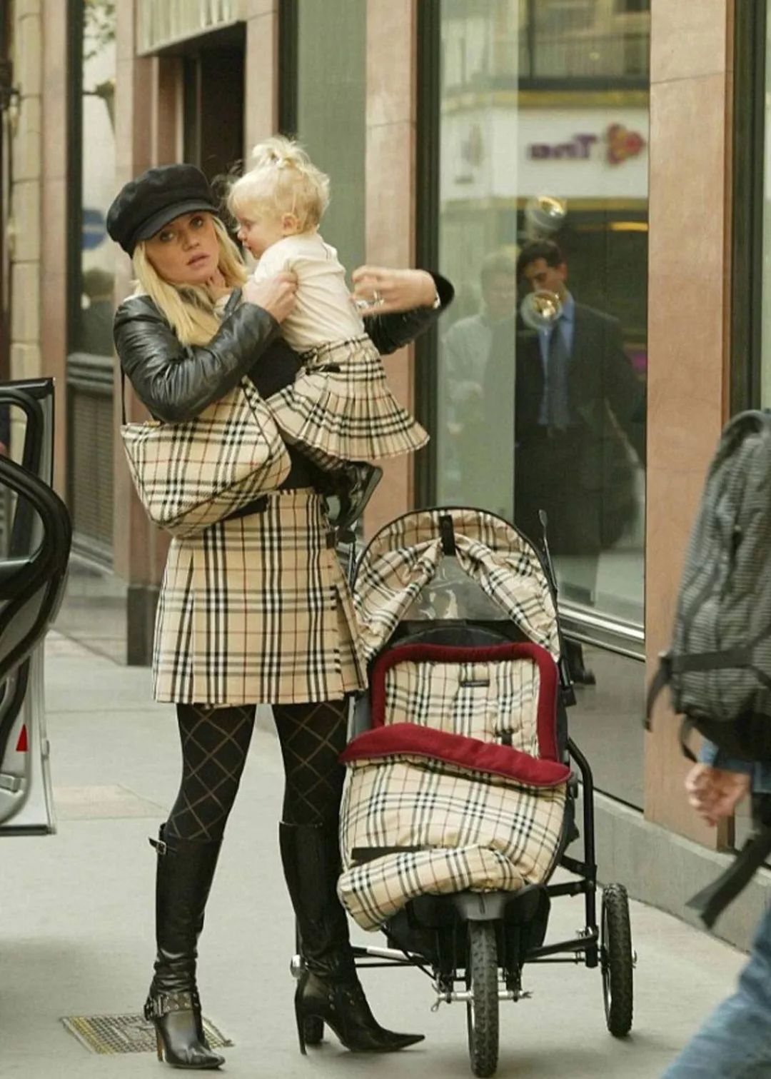 burberrylondonengland风衣,burberry英伦绅士风格