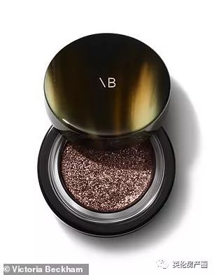 连年血亏！贝嫂公司去年再亏1.14亿，小贝一家这个圣诞怕是过不好了