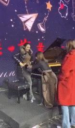 泫雅和杨幂穿衣搭配,杨幂泫雅风