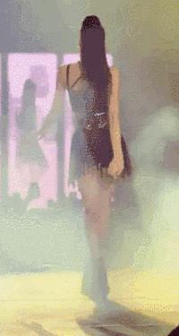 泫雅和杨幂穿衣搭配,杨幂泫雅风