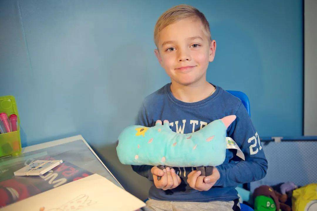 宜家请小朋友们设计了一堆「蠢」玩具，试图骗我生孩子