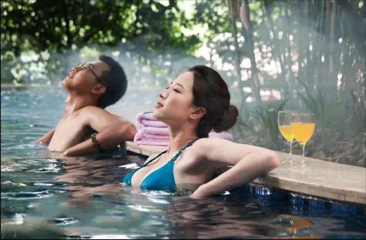 哪里泡天然温泉,泡个不一样的天然温泉