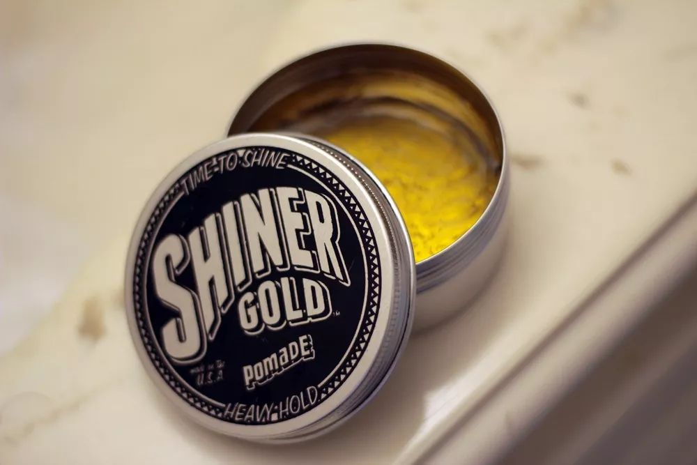 头发鼓起来压不下去,头发炸了压不下去