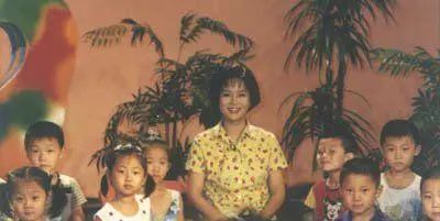 鞠萍姐姐年轻时候,鞠萍姐姐年轻的时候长什么样子