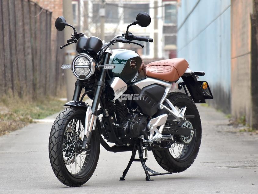 适合新手而且安全性高的摩托车,安全性高的摩托车推荐