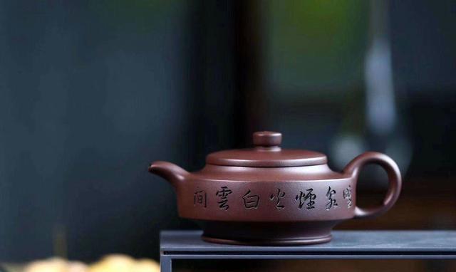 泡绿茶先放茶叶还是先倒水,绿茶冲泡是先放茶叶还是先倒水