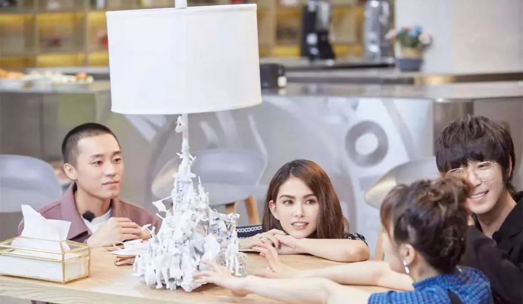 周杰伦原来所谓爱情是如此的简单,周杰伦真正爱的是谁