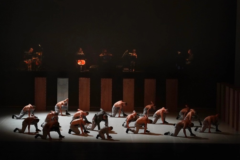 方家骏丨展现舞蹈的所有可能从打碎“不可能”开始