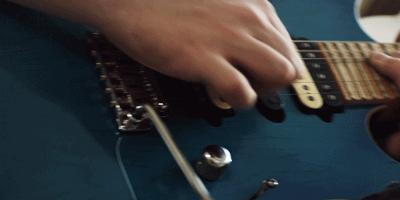 boss吉他效果器怎么调出好音色,电吉他效果器延迟短怎么调