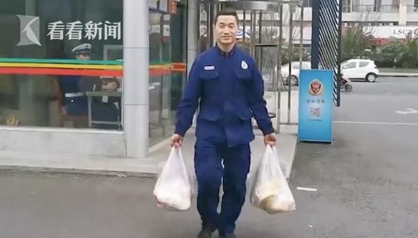 捞尸是警方负责吗,接警员救捞尸
