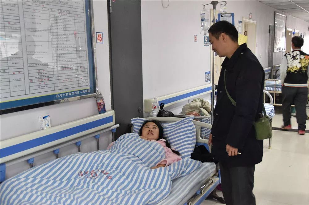 贵州脱贫攻坚基层干部,贵州干部脱贫攻坚一线