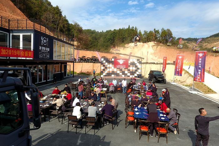 旅美速腾d-max豪情者四驱越野房车,旅美速腾房车俱乐部穿越无人区