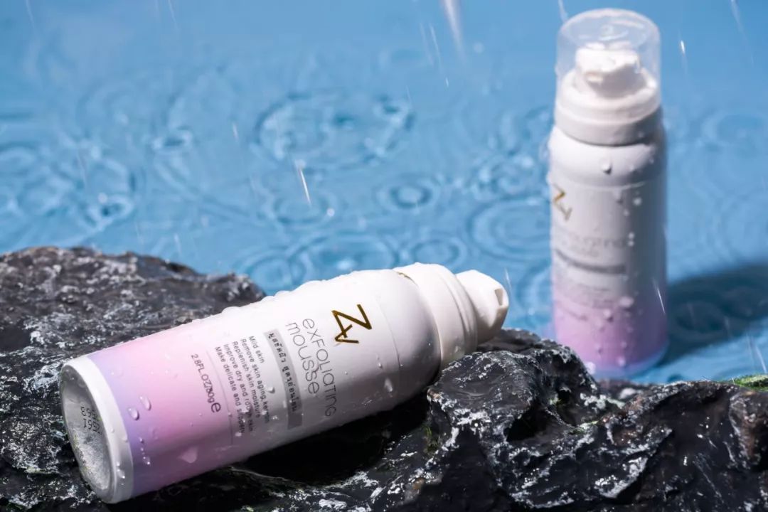 柔嫩抛光|脸上搓出3斤泥！难怪又黄又暗又黑头！10秒给脸蛋“剥壳”，厉害