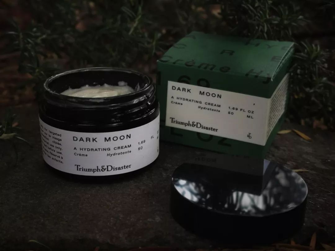 晚上应该是男人最忙的时候,晚上才是男人独处的时间