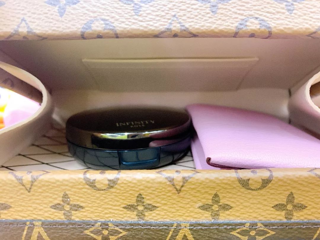 美人计|包越买越小，以后气垫也要买超薄