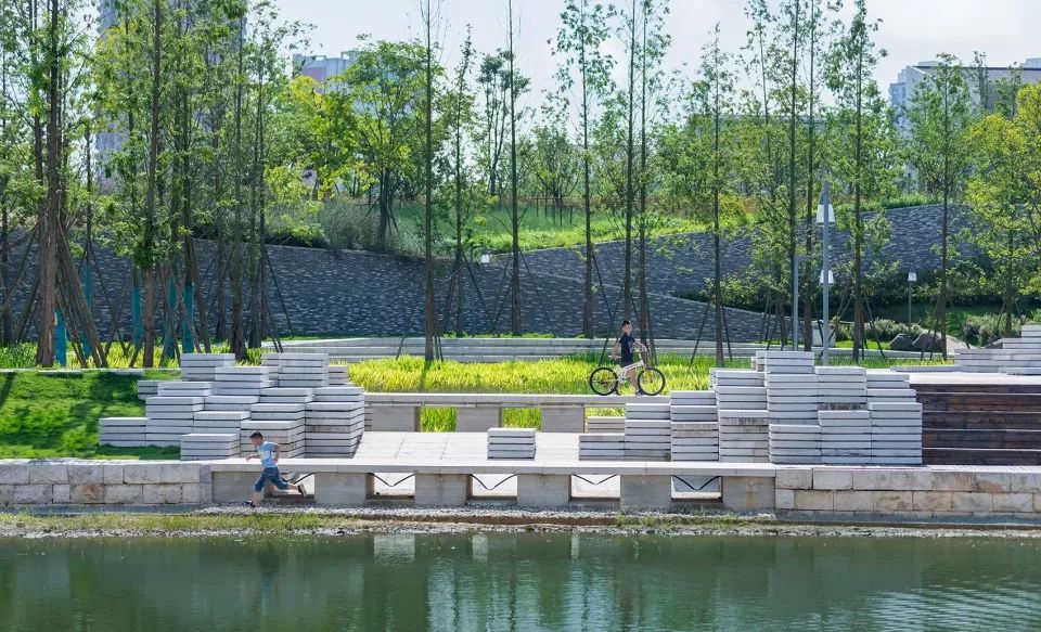 西秀区武当路虹山湖市民公园,安顺虹山湖市民公园