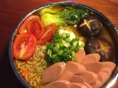 垃圾食品方便面的克星,方便面油脂不易消化吗