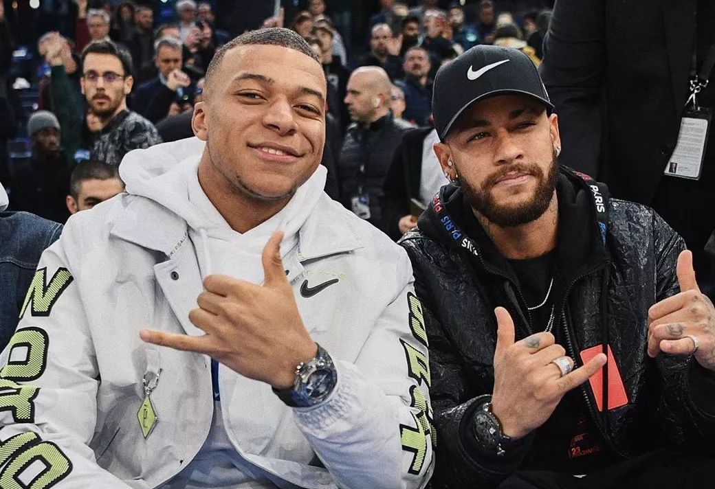 姆巴佩和内马尔的足球鞋是什么,2018世界杯决赛姆巴佩上脚球鞋