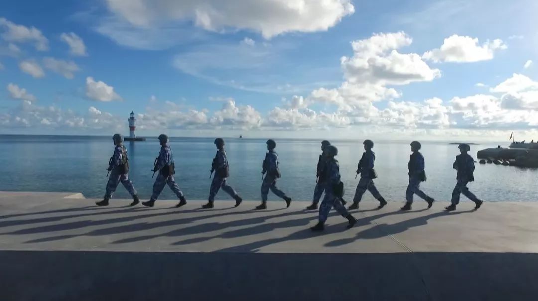 万里海疆战鼓擂，新春佳节练兵忙