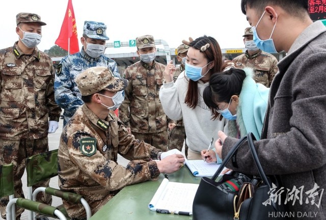 落实习*平近**总书记重要讲话精神丨“打赢”一诺为百姓“落实”二字胜千言