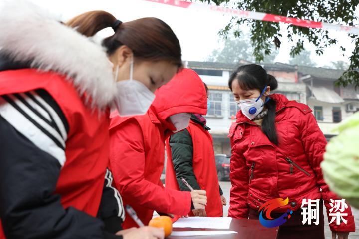 抗疫情勇担当党员突击队,抗疫一线党旗红勠力同心战疫情