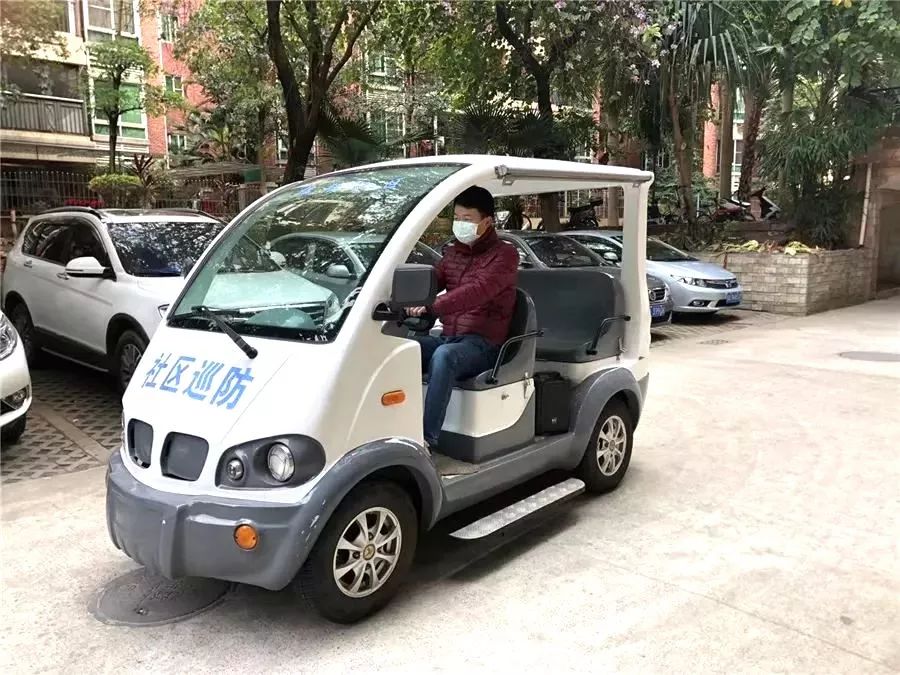 党徽闪耀志愿服务活动 (社区党员志愿服务队服务内容)