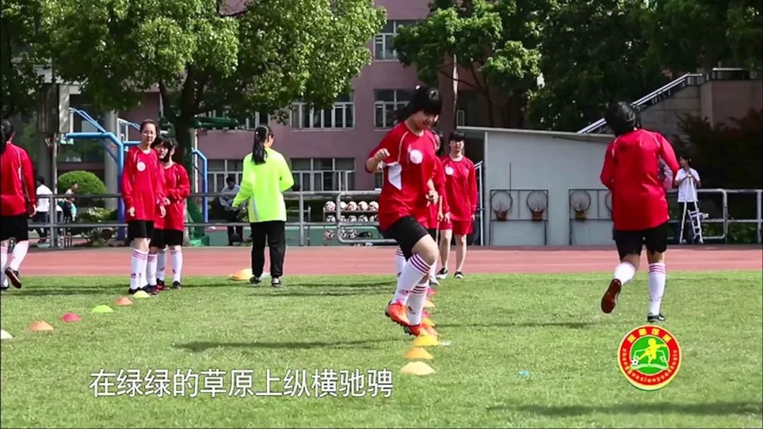 校园里的足球作品,校园足球大片