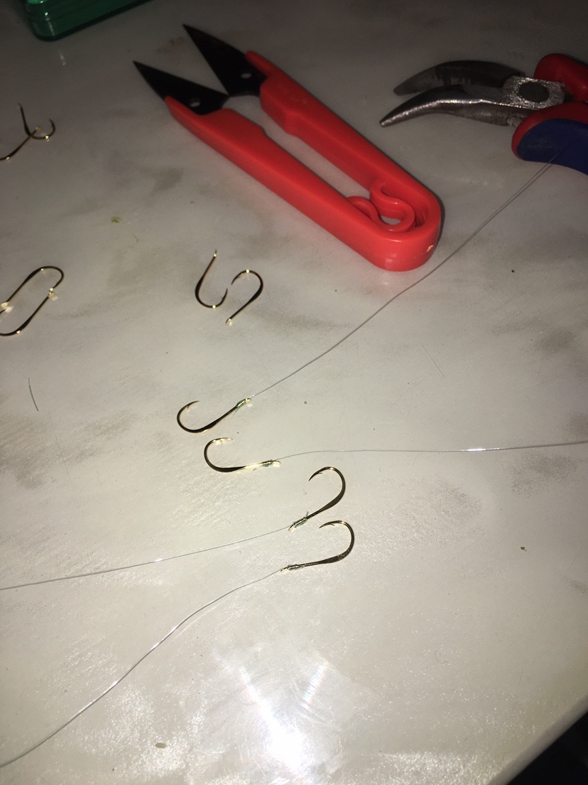 绕指绑钩怎么绑得整齐呢,锚钩如何绑要绑几个钩子