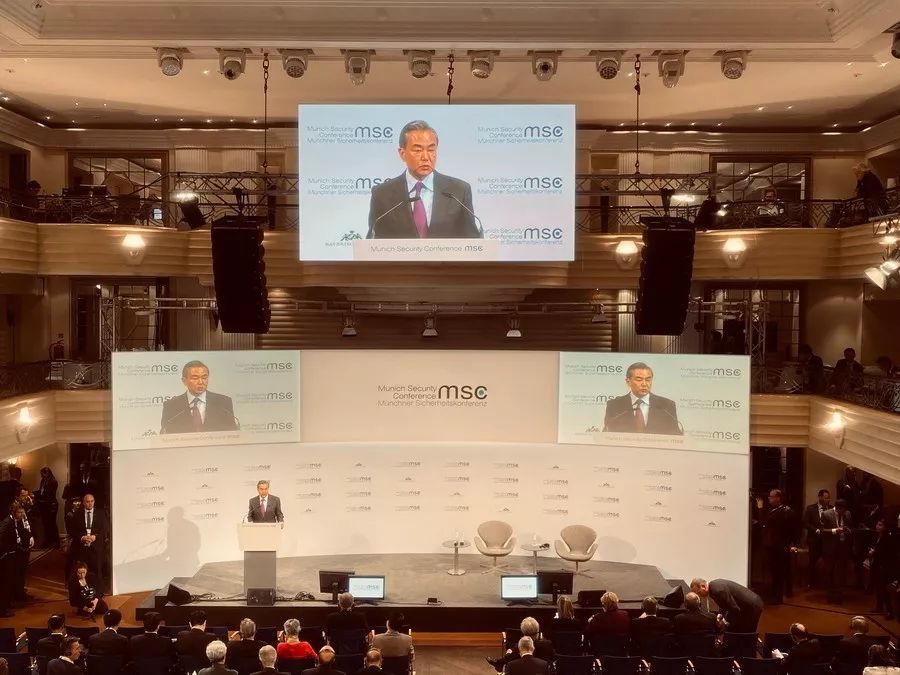 “最美逆行者”“岂曰无衣”用英文怎么说？王毅外长的演讲中有答案