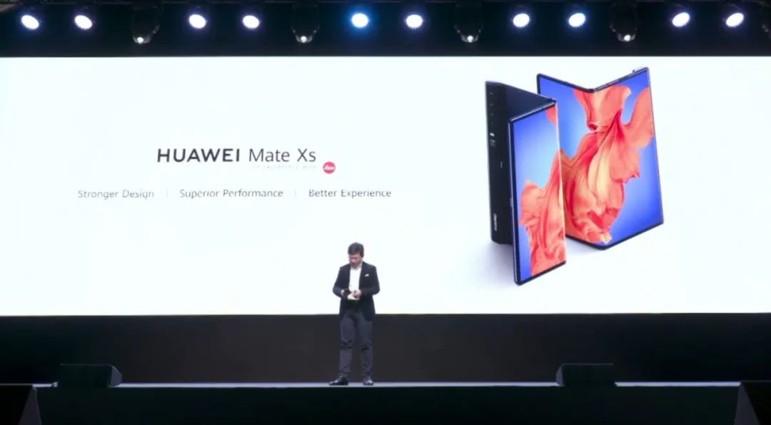 华为matexs折叠屏手机上手,华为matexs折叠屏和苹果11pro