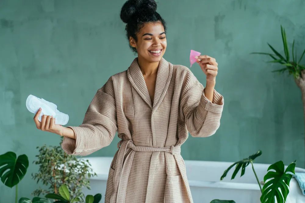 比棉条还好用的姨妈神器：如何把一个杯子放进身体？