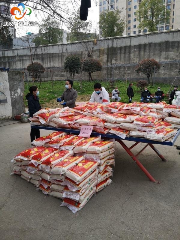 疫情防控社区送温暖,疫情送温暖