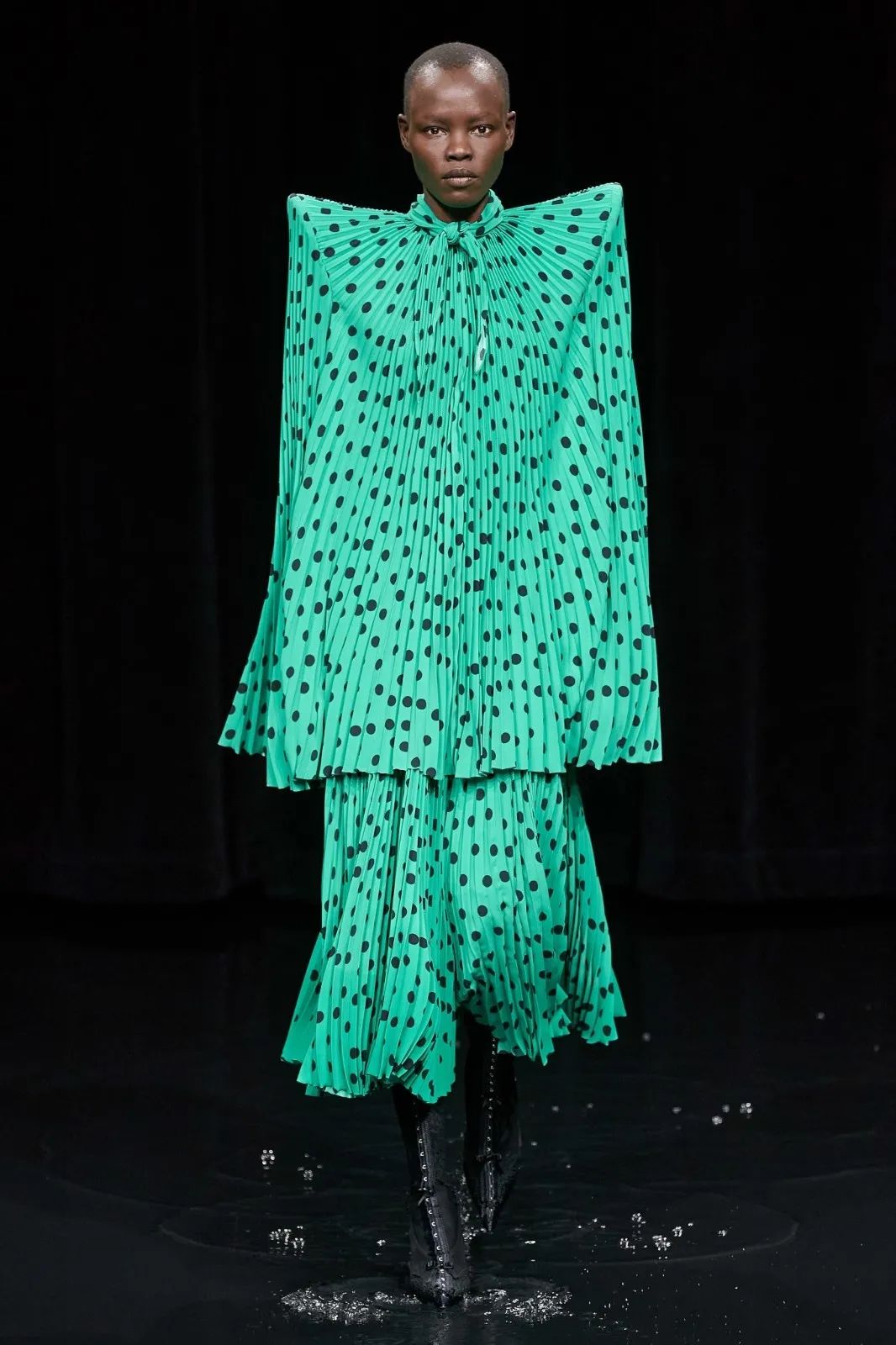 什么是巴黎时装,巴黎时装叫什么