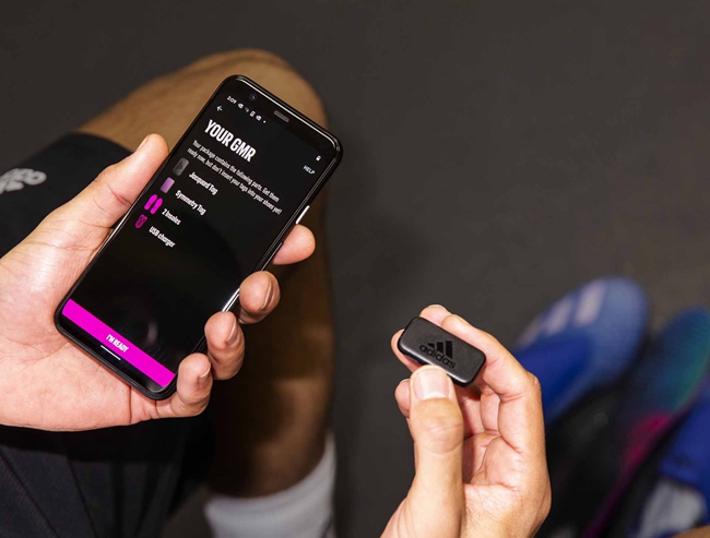 adidas定价1599白鞋,adidas高科技鞋