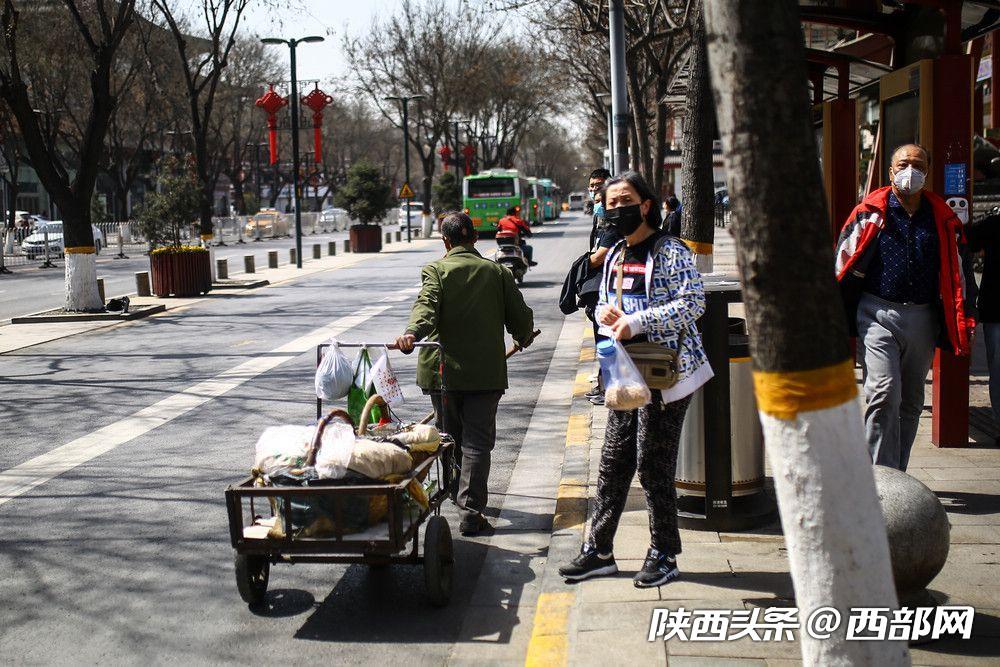 卖鸡蛋的盲人张喜平复工了用乐观鼓舞更多人