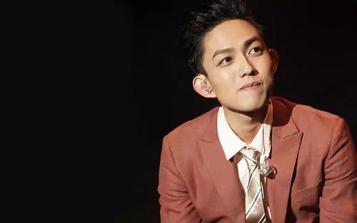 适合人生的10首歌,最值得一个人静静听的歌