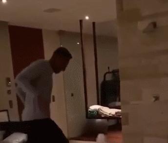 万物皆可颠羽毛球,万物皆可颠球马龙