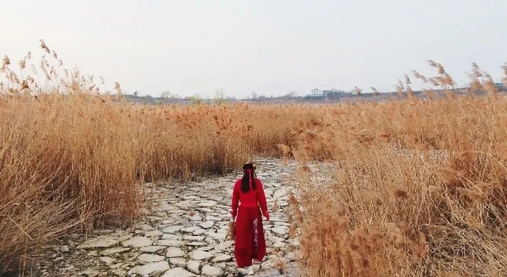 青山绿水一幅美丽的山水画,山清水秀世外桃源彩墨山水画